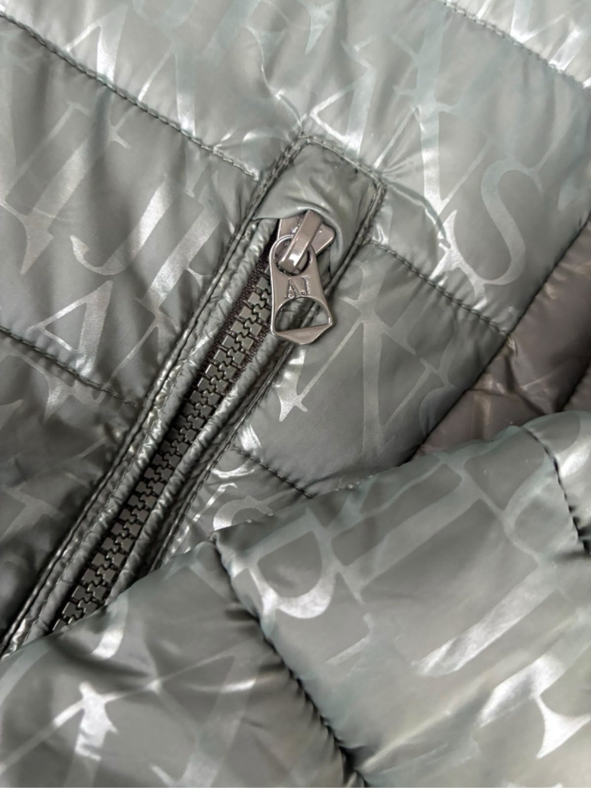 Armani Jeans reversible puffer jacket green and black, medium, Y2K style, good condition.